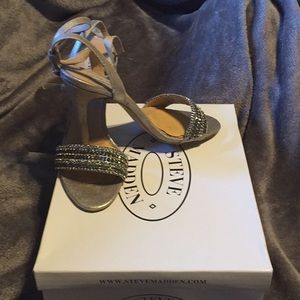 Steve Madden Loverr Pewter shoes like new 7.5